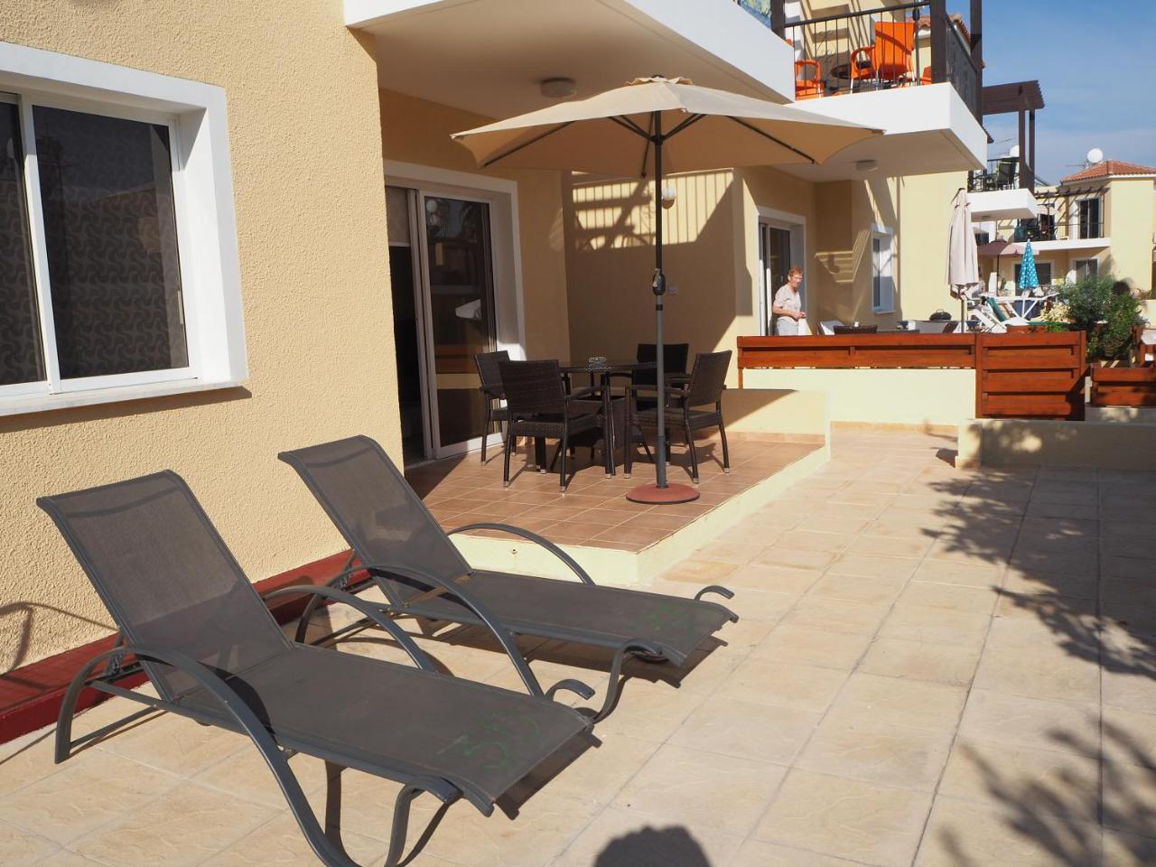 Sirena Sunrise Prestige Apartments Paphos Exterior foto