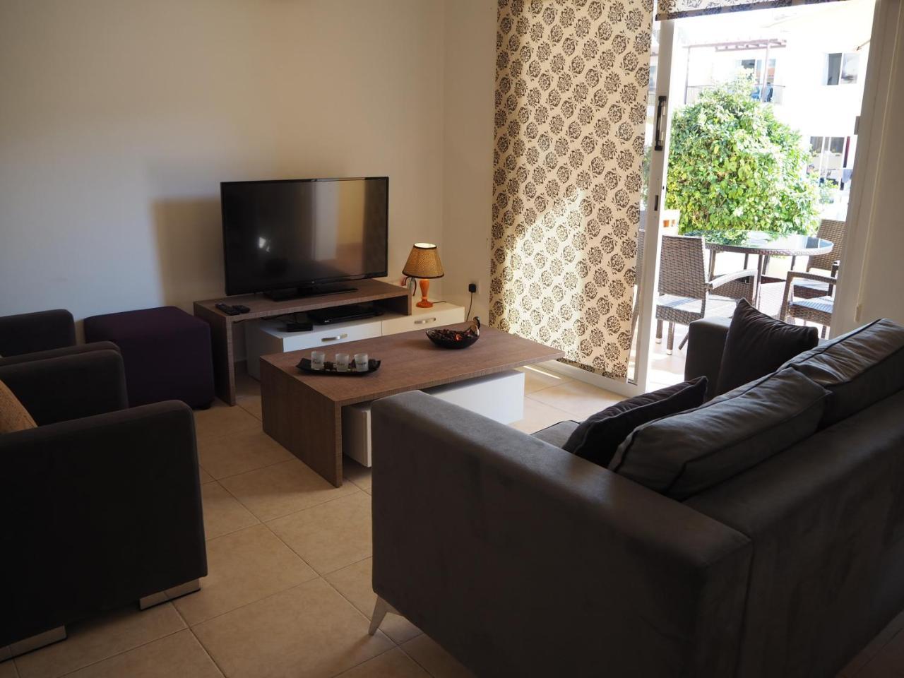 Sirena Sunrise Prestige Apartments Paphos Exterior foto