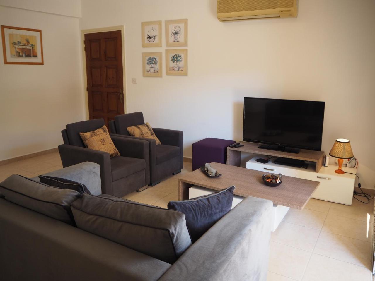 Sirena Sunrise Prestige Apartments Paphos Exterior foto
