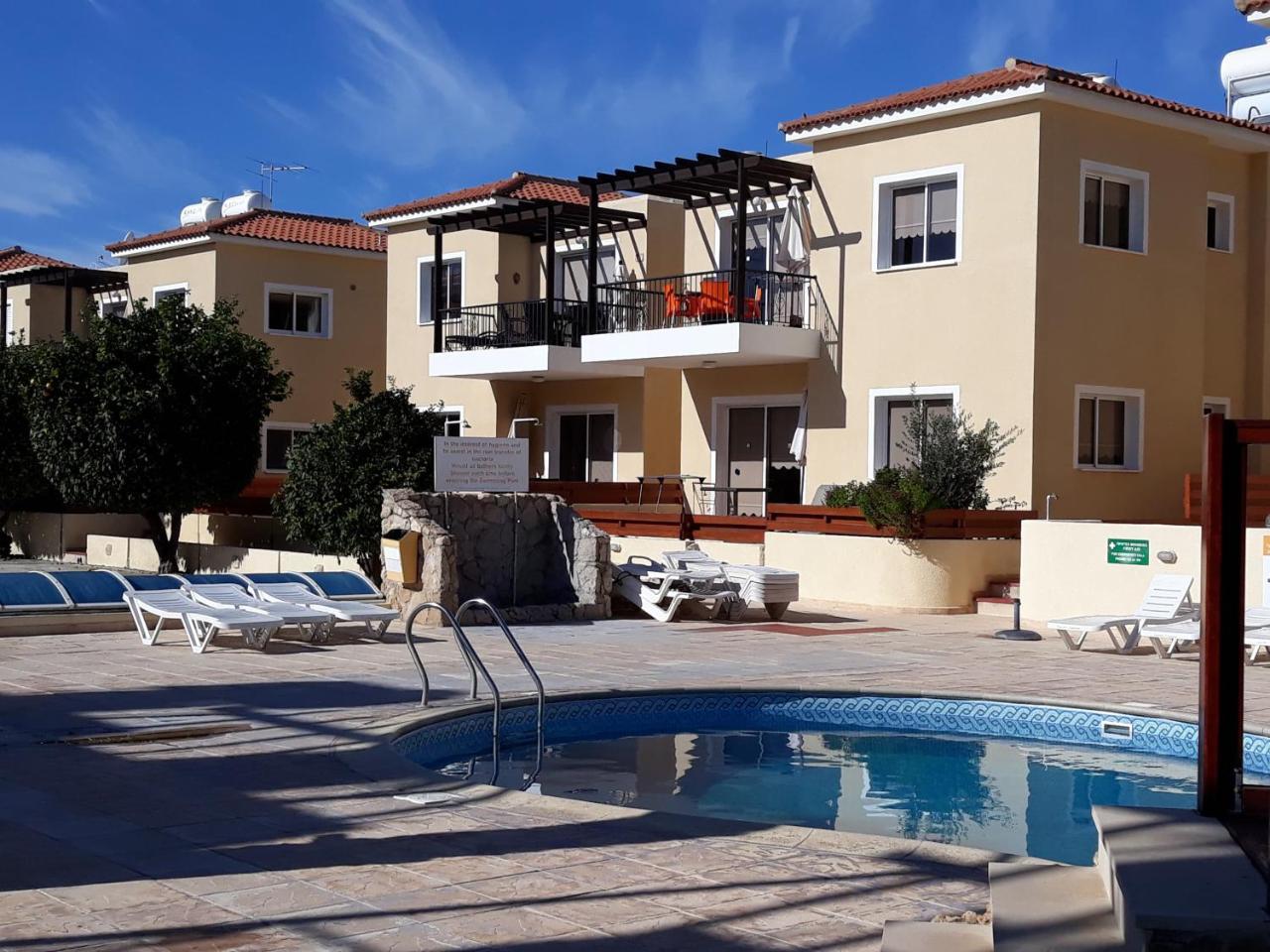 Sirena Sunrise Prestige Apartments Paphos Exterior foto